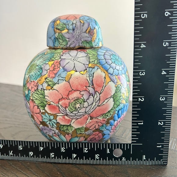 Vintage Fine Chinese Porcelain Thousand Flowers Ovoid Covered Ginger Jar Vase - Picture 8 of 16
